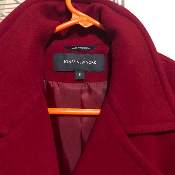 Woman’s Winter Coat - Picture 3 of 3